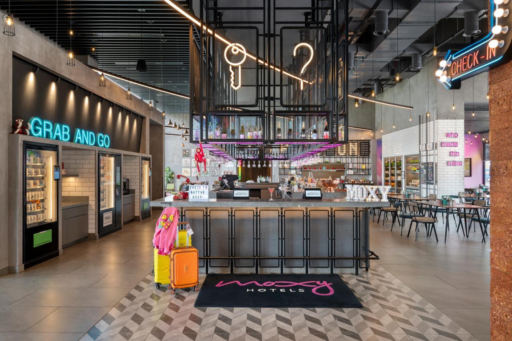 Moxy Bengaluru Airport Prestige Tech Cloud Hotell Devanahalli Eksteriør bilde