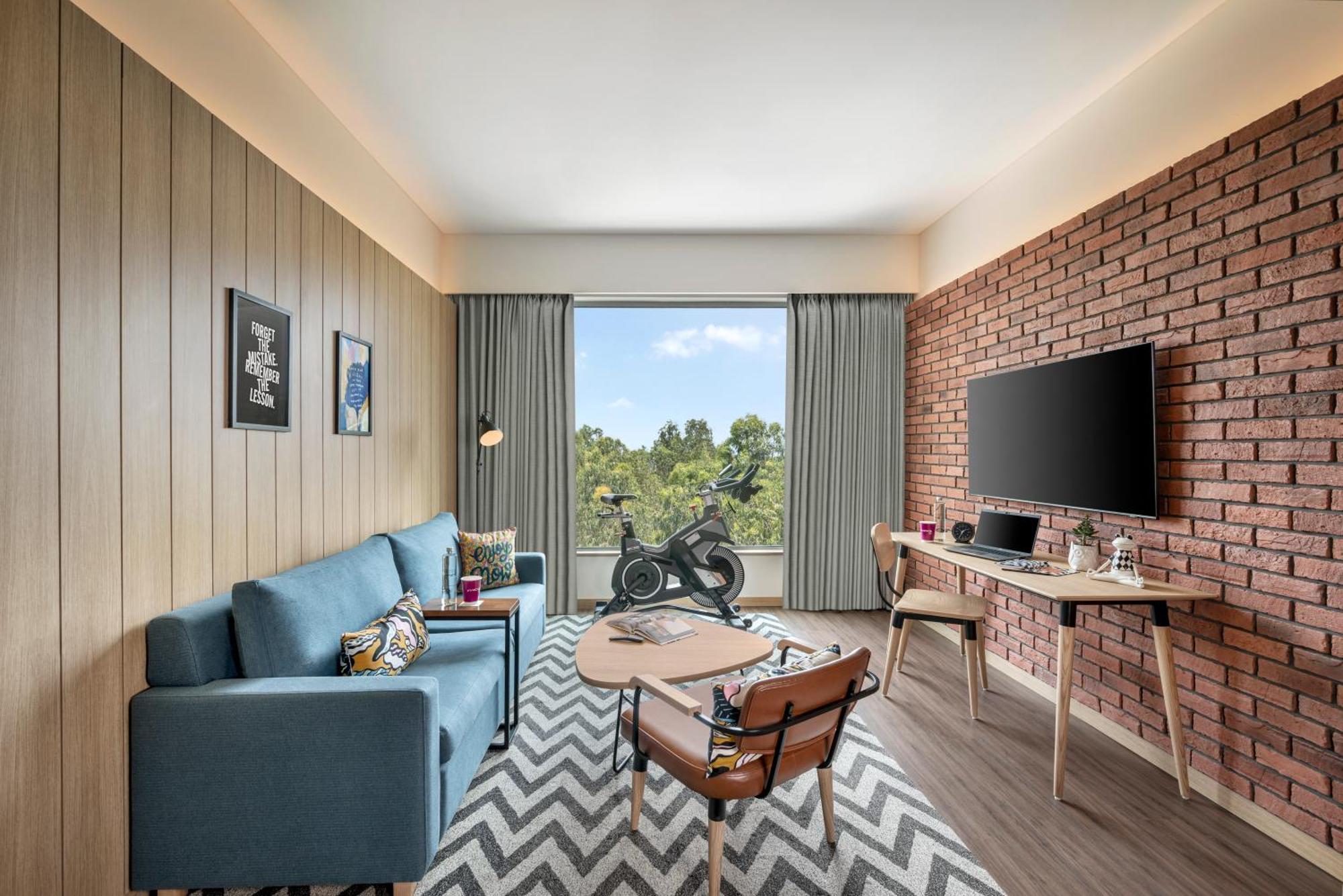 Moxy Bengaluru Airport Prestige Tech Cloud Hotell Devanahalli Eksteriør bilde